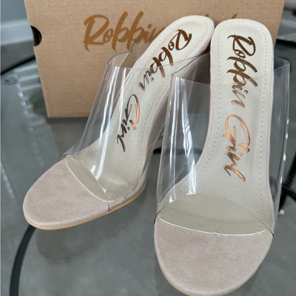 NIB Cape Robbin Women's  Open Square Toe Novelty Heel - Single Square Toe Cear